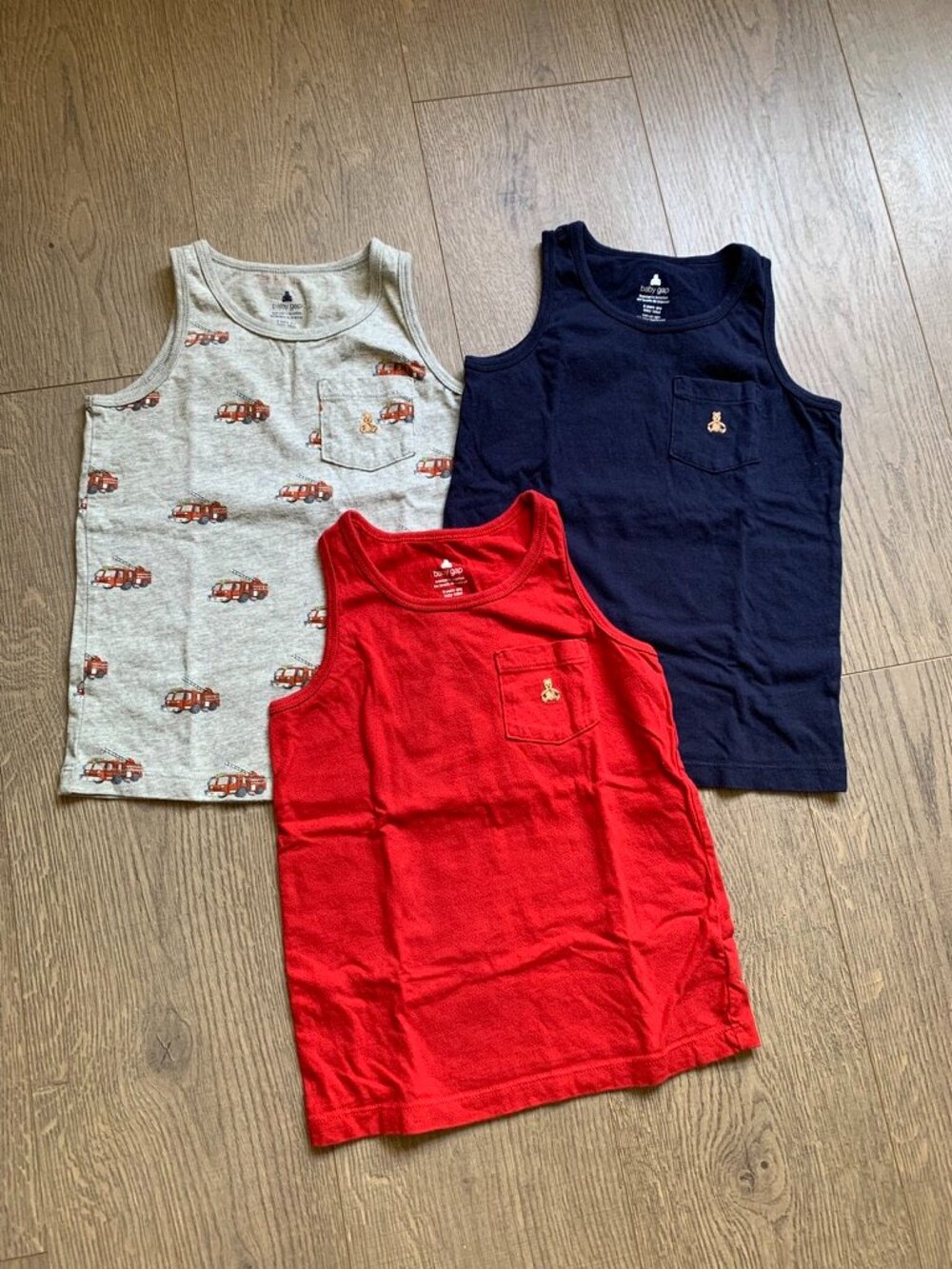 Bundle of 3 boy tanks size 6